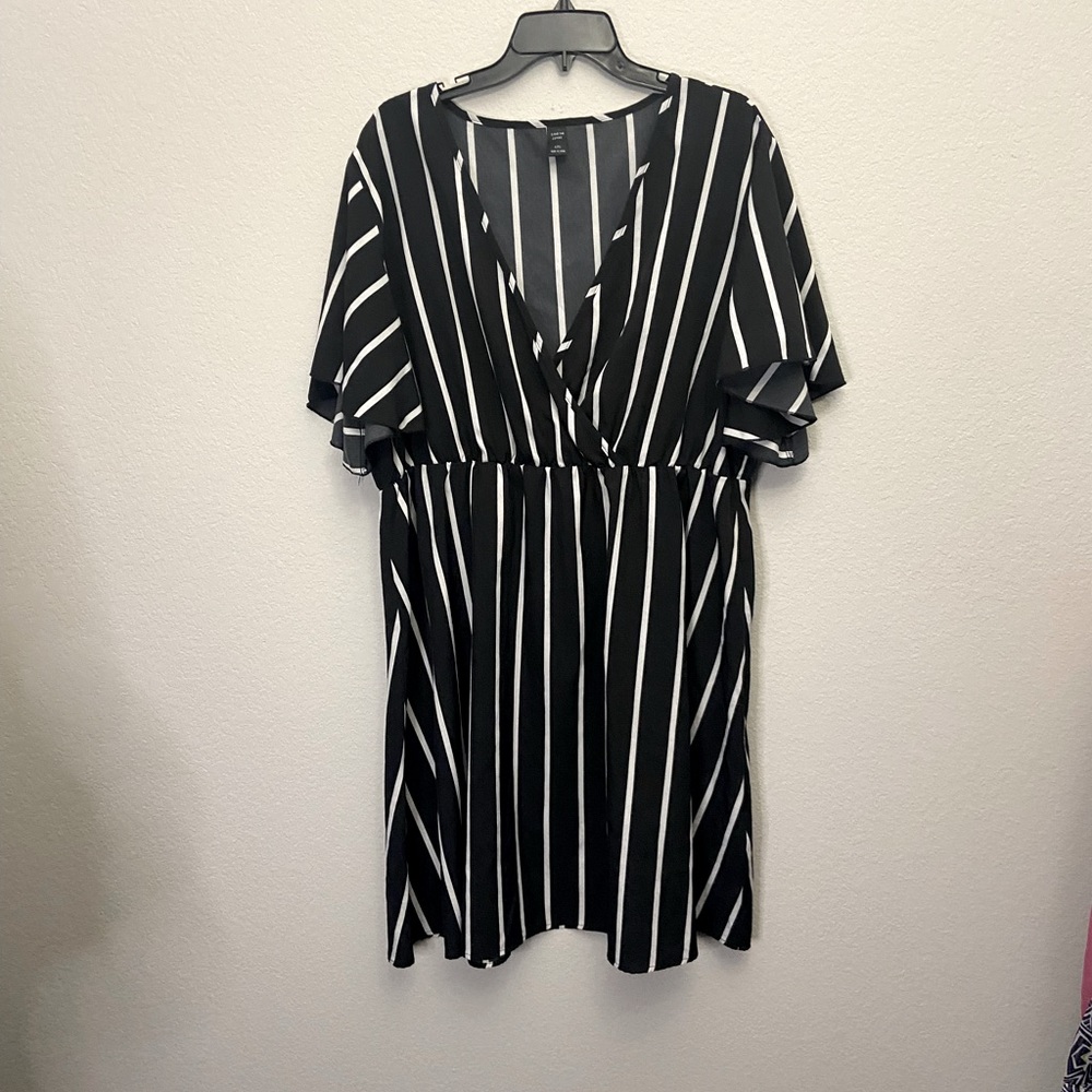 SHEIN Black and White Striped Dress